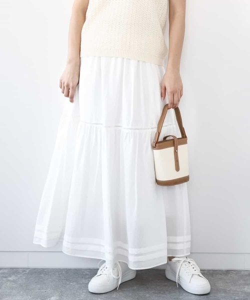 MK MICHEL KLEIN(エムケーミッシェルクラン)の「ハシゴレース使いフレアースカート/洗える(スカート・レディース・ホワイト/ライトブルー/ブラウン・38)」の4枚目の写真