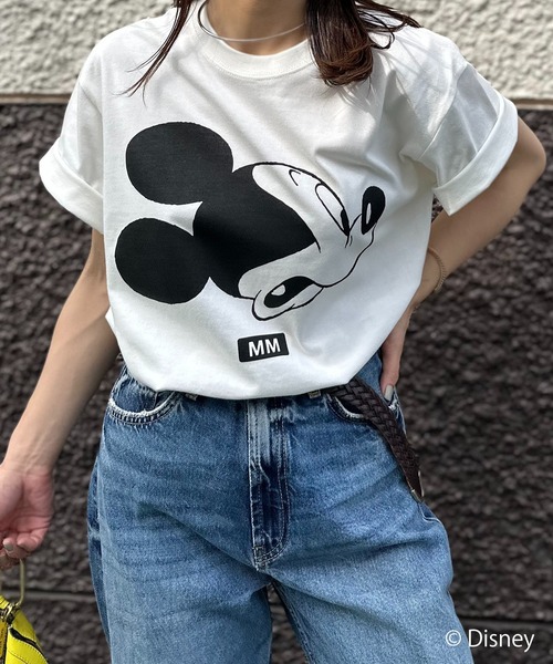 Disney(ディズニー)の「【Disney(ディズニー)】別注/ミッキーマウス / MMロゴプリント半袖Tシャツ(Tシャツ/カットソー・レディース・ベージュ/オートミール/ホワイト/グリーン・MEDIUM/LARGE)」の2枚目の写真