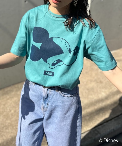 Disney(ディズニー)の「【Disney(ディズニー)】別注/ミッキーマウス / MMロゴプリント半袖Tシャツ(Tシャツ/カットソー・レディース・ベージュ/オートミール/ホワイト/グリーン・MEDIUM/LARGE)」の7枚目の写真