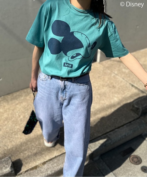 Disney(ディズニー)の「【Disney(ディズニー)】別注/ミッキーマウス / MMロゴプリント半袖Tシャツ(Tシャツ/カットソー・レディース・ベージュ/オートミール/ホワイト/グリーン・MEDIUM/LARGE)」の9枚目の写真