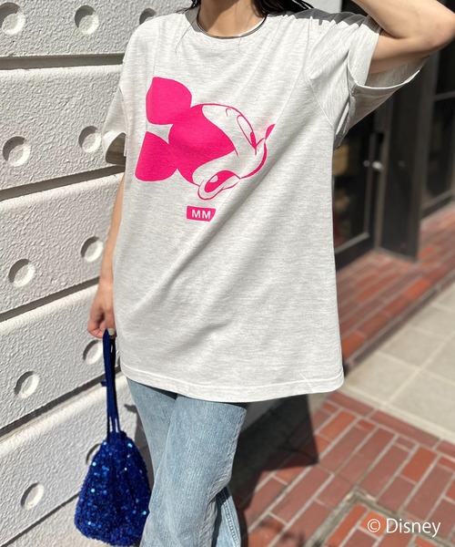 Disney(ディズニー)の「【Disney(ディズニー)】別注/ミッキーマウス / MMロゴプリント半袖Tシャツ(Tシャツ/カットソー・レディース・ベージュ/オートミール/ホワイト/グリーン・MEDIUM/LARGE)」の19枚目の写真