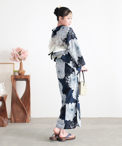 kimonomachi（キモノマチ）の「レディース　浴衣 セット 吸水速乾 ポリエステル浴衣 浴衣2点セット（浴衣＋半幅帯） 「アジサイ・ダリア 4柄」S/Fサイズ　KIMONOMACHI オリジナル（浴衣・レディース・ダークネイビー/ネイビー/セージグリーン/グレイッシュブルー・S/FREE）」の20枚目の写真