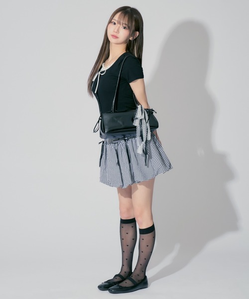 ALLuRing ChaRm(アリュリングチャーム)の「Ribbon Lace Square Bag / リボンレーススクエアバッグ(ショルダーバッグ・レディース・ホワイト/ブラック/ピンク・FREE)」の13枚目の写真