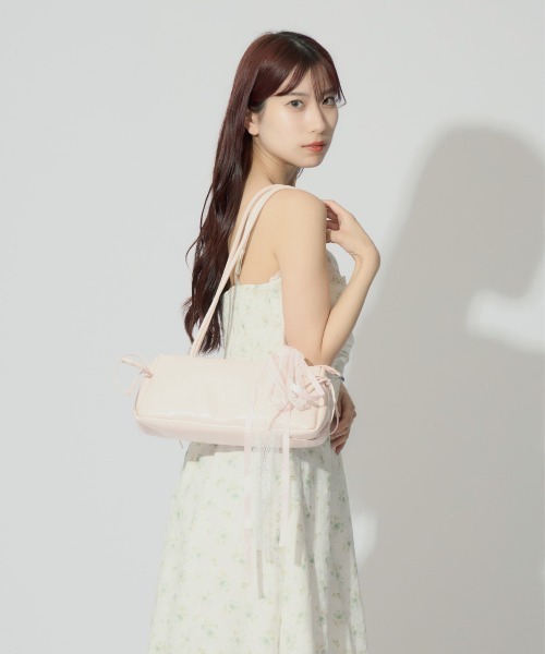 ALLuRing ChaRm(アリュリングチャーム)の「Ribbon Lace Square Bag / リボンレーススクエアバッグ(ショルダーバッグ・レディース・ホワイト/ブラック/ピンク・FREE)」の22枚目の写真