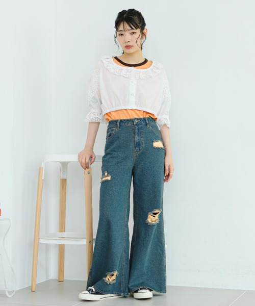 eLur(エラー)の「ダメージフレアデニムパンツ|セットアップ着用可能(デニムパンツ・レディース・インディゴブルー/ライトブルー・SMALL/MEDIUM)」の9枚目の写真