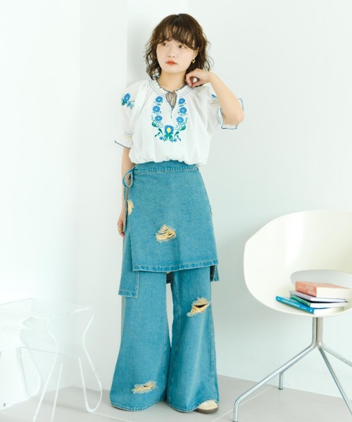 eLur(エラー)の「ダメージフレアデニムパンツ|セットアップ着用可能(デニムパンツ・レディース・インディゴブルー/ライトブルー・SMALL/MEDIUM)」の20枚目の写真