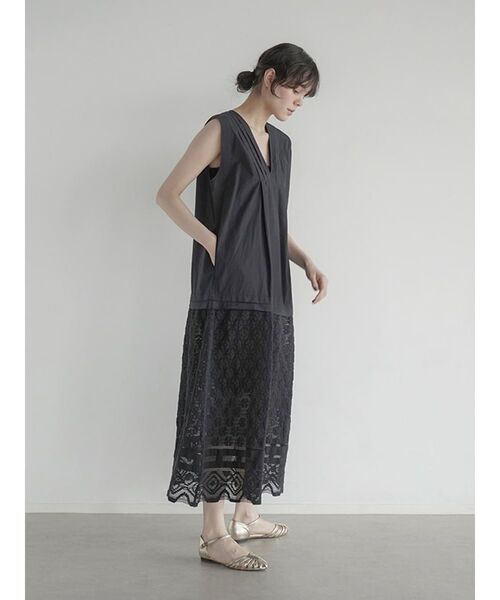 FIKA.(フィーカ)の「Lace switched sleeveless onepiece(ワンピース・レディース・アイボリー/ブラック・MEDIUM)」の15枚目の写真