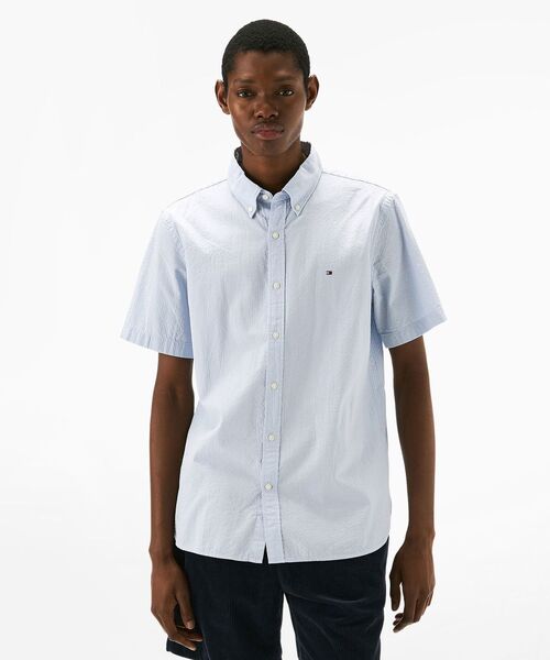 TOMMY HILFIGER(トミーヒルフィガー)の「シアサッカーソリッドレギュラーフィットショートスリーブシャツ(シャツ/ブラウス・メンズ・ホワイト/ライトブルー/ネイビー・X-LARGE/SMALL/MEDIUM/LARGE)」の1枚目の写真
