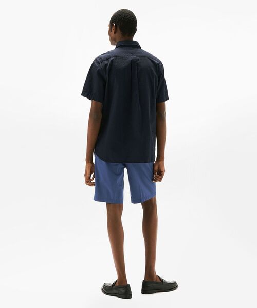 TOMMY HILFIGER(トミーヒルフィガー)の「シアサッカーソリッドレギュラーフィットショートスリーブシャツ(シャツ/ブラウス・メンズ・ホワイト/ライトブルー/ネイビー・X-LARGE/SMALL/MEDIUM/LARGE)」の5枚目の写真