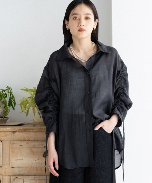 RAGEBLUE（レイジブルー）の「袖シャーリングBIGシアーシャツ（シャツ/ブラウス・レディース・ホワイト/ブラック/ライトピンク/レッド・FREE）」の17枚目の写真