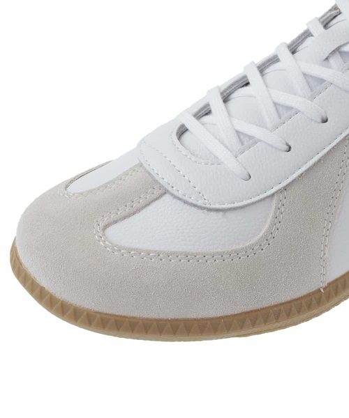 a.v.v(アーヴェヴェ)の「ジャーマントレーナースニーカー(その他シューズ・メンズ・ホワイト・26.5/27.5)」の7枚目の写真