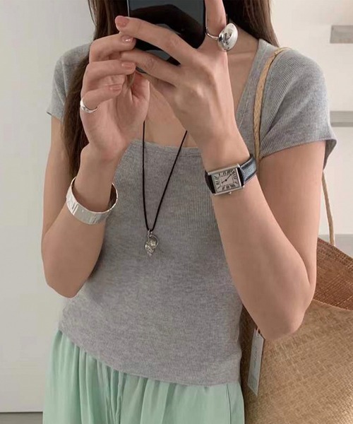 Jasmine Grandiflorum（ジャスミングランディフローラム）の「【Jasmine】ベーシックバックオープンTシャツ (SS)（Tシャツ/カットソー・レディース・イエロー/マスタード/ホワイト/グレー/ブラック・FREE）」の4枚目の写真