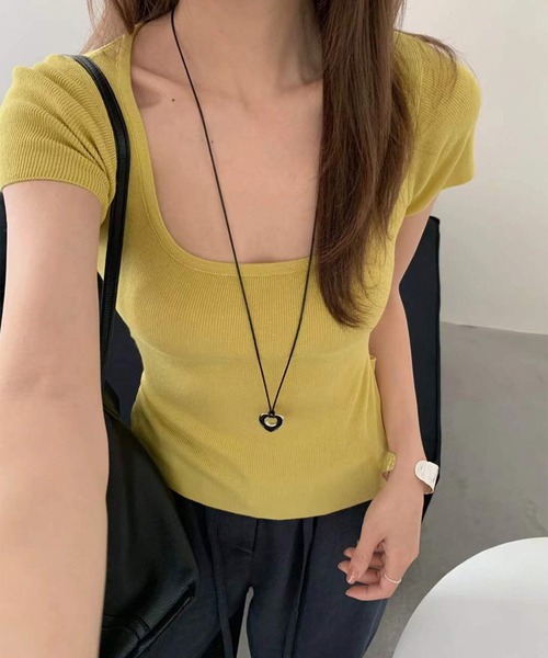 Jasmine Grandiflorum（ジャスミングランディフローラム）の「【Jasmine】ベーシックバックオープンTシャツ (SS)（Tシャツ/カットソー・レディース・イエロー/マスタード/ホワイト/グレー/ブラック・FREE）」の5枚目の写真