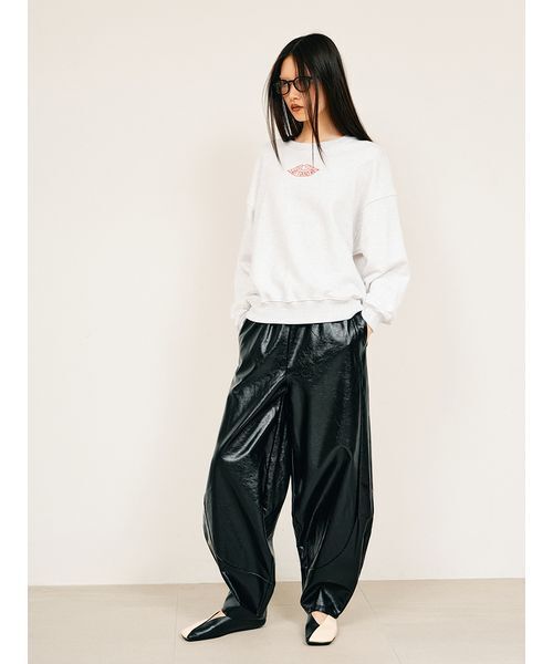 null.(ヌル)の「ヴィーガンレザーコクーンパンツ(その他パンツ・レディース・ブラック/レッド/ホワイト・M/S)」の5枚目の写真