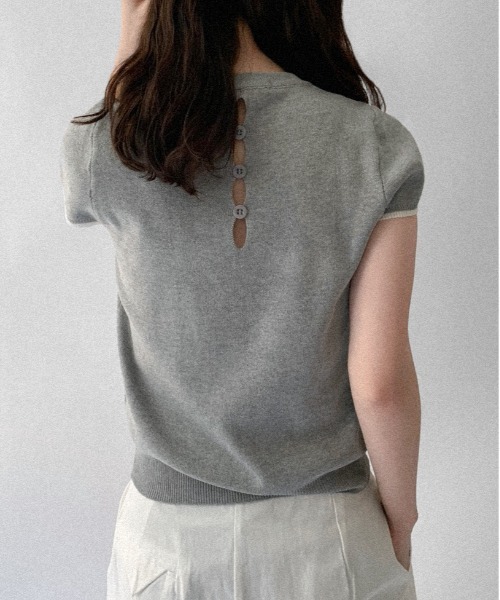 on:nue（オンニュ）の「【on:nue】[選べる6色展開] ラウンドネックショートスリーブニット（ニット/セーター・レディース・ピンク/ホワイト/ブラック/グレー/ストライプ/イエロー・FREE）」の9枚目の写真