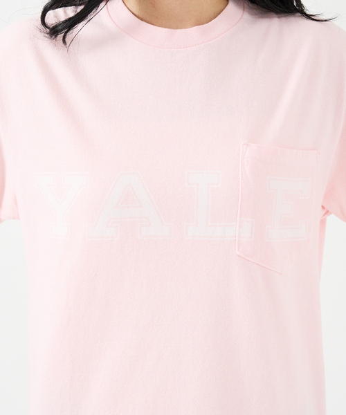 ABAHOUSE(アバハウス)の「【The BOOK STORE / ブックストア 】YALE POCKET TEE /イェール大学 /カレッジロゴ /ポケットTシャツ(Tシャツ/カットソー・メンズ・ネイビー/ブラック/ピンク/グリーン・XL/L/M)」の21枚目の写真