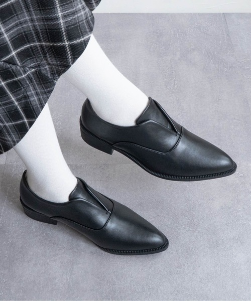 Fabby fabby（ファビィーファビィー）の「ポインテッドマニッシュシューズ（ローファー・レディース・ブラック/ブラウン系その他/ブラック系その他・LARGE/MEDIUM/SMALL）」の2枚目の写真