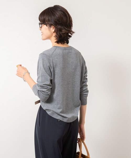 NOLLEY’S Sophi（ノーリーズソフィ）の「《アンサンブル対応》《手洗い可能》W混ラメクルーネックカーディガン（カーディガン/ボレロ・レディース・サックスブルー/グレー/イエロー/キャメル・38/36）」の16枚目の写真