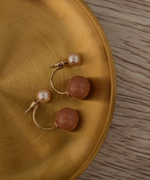 TONE SELECT GOODS（トーンセレクトグッズ）の「【resonance】ニュアンス ブラウンカラー ボール ピアス（ピアス（両耳用）・レディース・ブラウン系/ブラック系・FREE）」の7枚目の写真