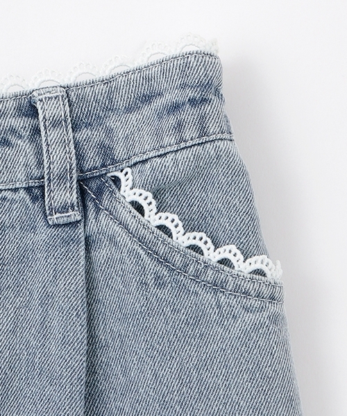 チャームつき レーストリム デニムパンツ（デニムパンツ