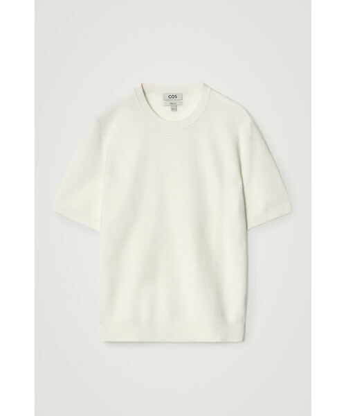 COS(コス)の「テクスチャーニットコットンTシャツ(Tシャツ/カットソー・メンズ・オフホワイト/ピンク系その他・XS/S/L/XL/M)」の14枚目の写真