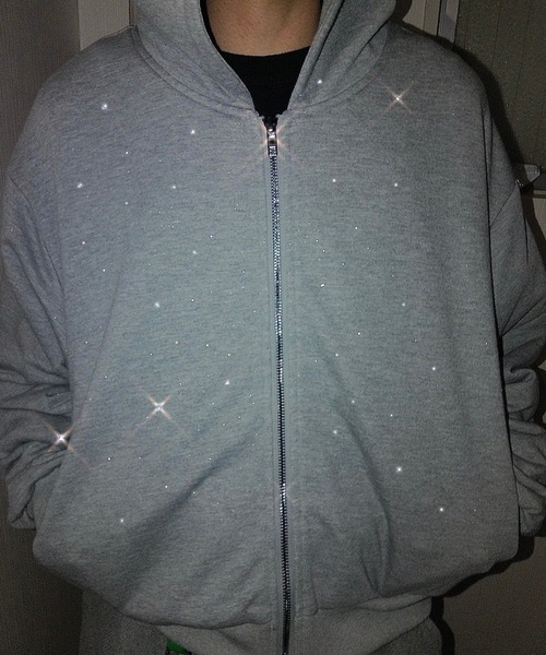 MandO（Auntie Rosa）（エムオー）の「ワンポイント刺繍スウェットジップパーカー/セットアップ着用可（パーカー・メンズ・グレー/ブラック/ネイビー/グレー系その他/ブラック系その他/チャコールグレー/アイボリー/レッド・MEDIUM/SMALL/LARGE）」の6枚目の写真