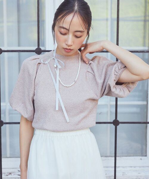 earth music&ecology（アースミュージックアンドエコロジー）の「2WAYパール×リボンネックレス（ネックレス・レディース・ブラック/ライトグレー・FREE）」の4枚目の写真