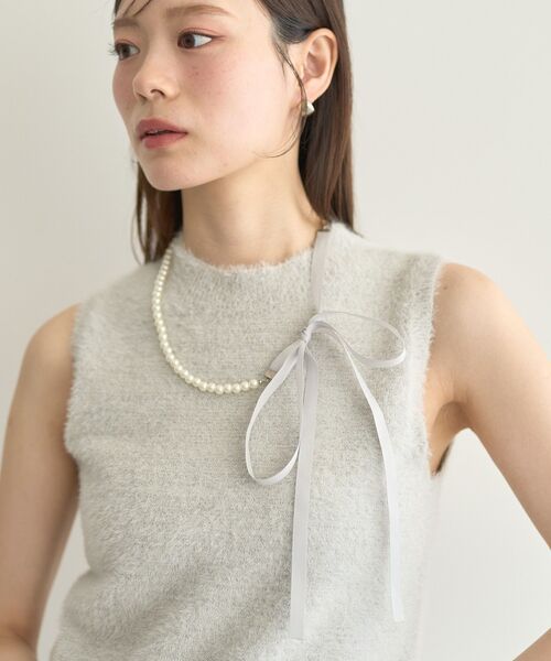 earth music&ecology（アースミュージックアンドエコロジー）の「2WAYパール×リボンネックレス（ネックレス・レディース・ブラック/ライトグレー・FREE）」の6枚目の写真