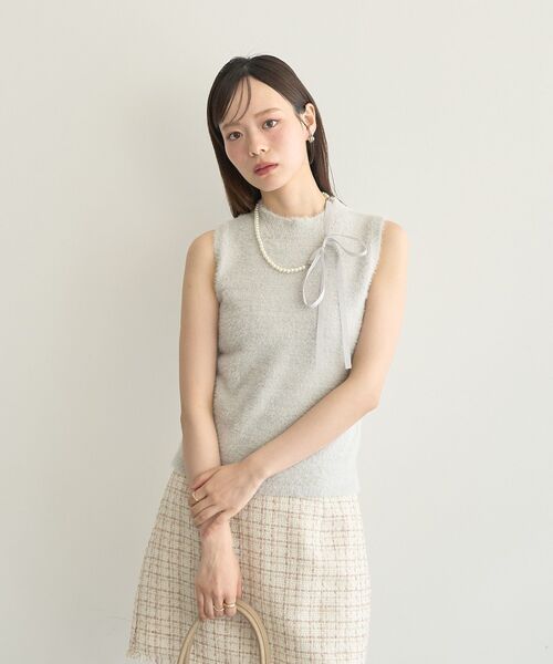 earth music&ecology（アースミュージックアンドエコロジー）の「2WAYパール×リボンネックレス（ネックレス・レディース・ブラック/ライトグレー・FREE）」の8枚目の写真