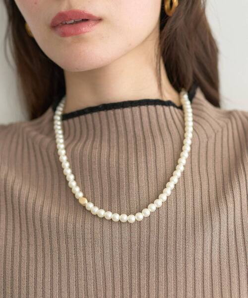 earth music&ecology（アースミュージックアンドエコロジー）の「2WAYパール×リボンネックレス（ネックレス・レディース・ブラック/ライトグレー・FREE）」の17枚目の写真