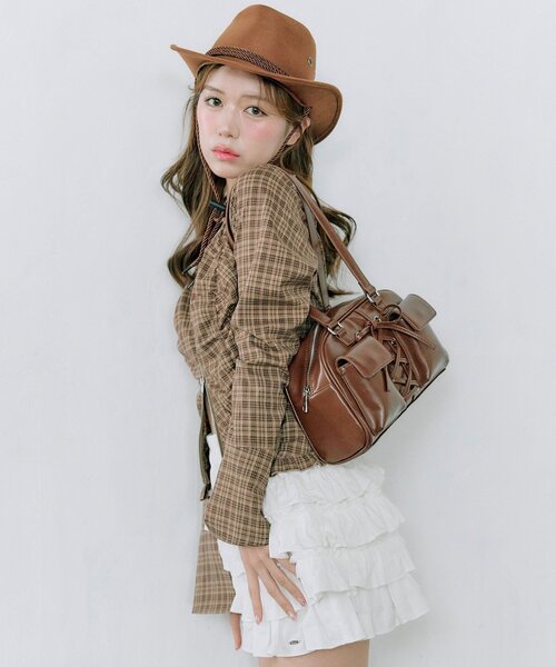 OLIVE des OLIVE（オリーブデオリーブ）の「レースアップボストンバッグ（ボストンバッグ・レディース・ブラウン/レッド/オフホワイト・FREE）」の18枚目の写真