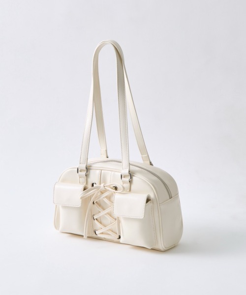 OLIVE des OLIVE（オリーブデオリーブ）の「レースアップボストンバッグ（ボストンバッグ・レディース・ブラウン/レッド/オフホワイト・FREE）」の2枚目の写真