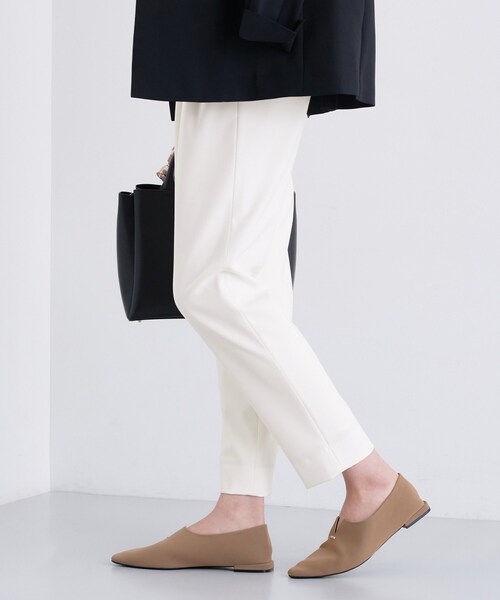 INDIVI（インディヴィ）の「人気NO.1【褒められパンツ／高ストレッチ／ウエストゴム】タックテーパードパンツ（その他パンツ・レディース・ブラック/ナチュラル/ネイビー/ホワイト/ボルドー・42/40/38/36/34/19/15 /13/12/05/03）」の12枚目の写真