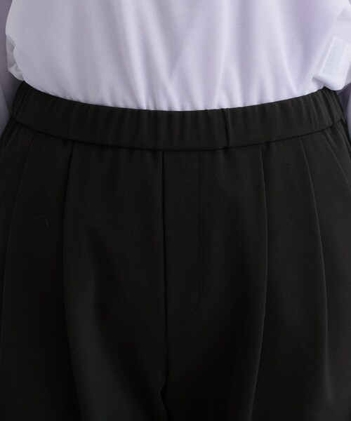 INDIVI（インディヴィ）の「人気NO.1【褒められパンツ／高ストレッチ／ウエストゴム】タックテーパードパンツ（その他パンツ・レディース・ブラック/ナチュラル/ネイビー/ホワイト/ボルドー・42/40/38/36/34/19/15 /13/12/05/03）」の7枚目の写真