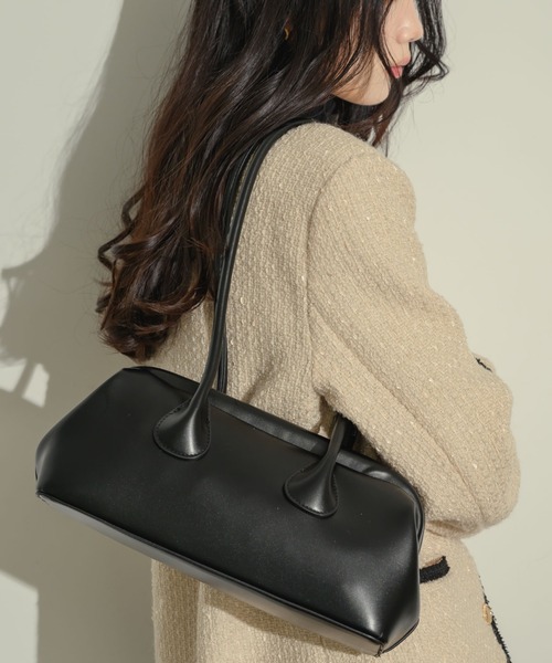 NEUNA（ヌナ）の「〈韓国ライクが叶う！！〉キスロックフルートバッグ（ハンドバッグ・レディース・ブラック/ブラウン/アイボリー/イエロー・FREE）」の5枚目の写真