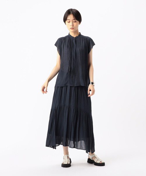 K.T KIYOKO TAKASE（キヨコタカセ）の「【セットアップ対応】スプリットジョーゼット ティアードスカート（スカート・レディース・ライトグレー/カーキ・9号）」の9枚目の写真