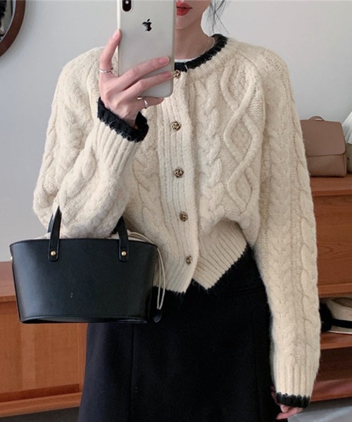 Lace Ladies(レースレディース)の「ヘム ライン コンパクト ケーブル ニット カーディガン(カーディガン/ボレロ・レディース・ピンク/アイボリー・FREE)」の14枚目の写真