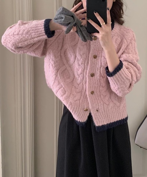 Lace Ladies(レースレディース)の「ヘム ライン コンパクト ケーブル ニット カーディガン(カーディガン/ボレロ・レディース・ピンク/アイボリー・FREE)」の7枚目の写真