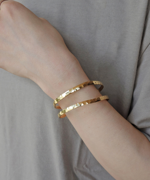 SLOBE IENA(スローブイエナ)の「SLOBE カフバングル(ブレスレット・レディース・ゴールド・FREE)」の7枚目の写真