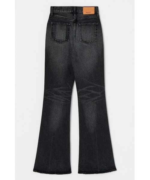 MVS BLACK FLARE（デニムパンツ）｜MOUSSY（マウジー）のファッション