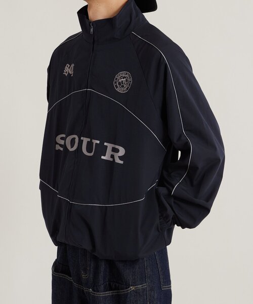 WHO'S WHO gallery（フーズフーギャラリー）の「Soucreamナイロンジップブルゾン（ブルゾン・メンズ・ネイビー/ライトグレー・FREE）」の15枚目の写真