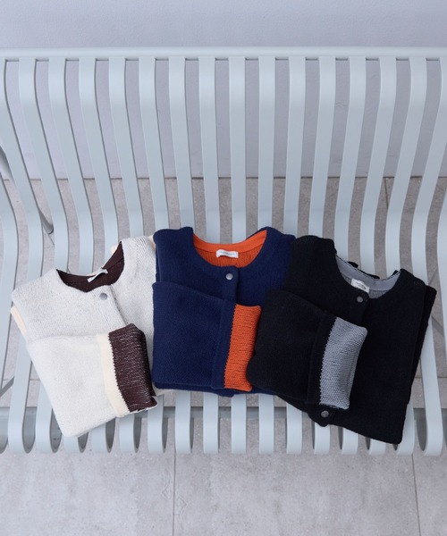 THE CRAFT CREW PRODUCTS（ザクラフトクループロダクツ）の「ウォッシャブル 裏配色 スナップボタン ニットカーディガン【THE CRAFT CREW PRODUCTS】（カーディガン/ボレロ・レディース・グレイッシュベージュ/アイボリー/ブラック/グレー/ブラウン/ネイビー・FREE）」の9枚目の写真