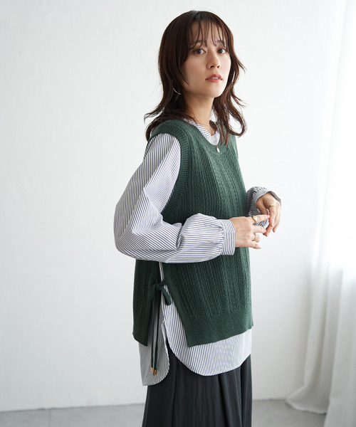 ikka(イッカ)の「【雑誌InRed11月号掲載】ニットベストブラウスセット(シャツ/ブラウス・レディース・ブラック/グレイッシュベージュ/ネイビー/グリーン・M/L/S)」の19枚目の写真
