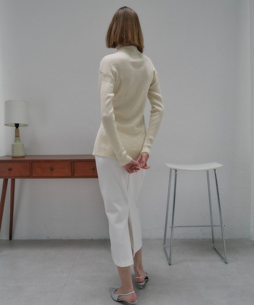 MAISON ELLIE(メゾンエリー)の「line crochet polo knit cardigan(カーディガン/ボレロ・レディース・ミント/ブラック/アイボリー・FREE)」の4枚目の写真