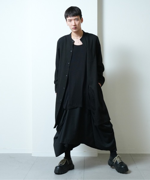 Ruze（ルゼ）の「Irregular cut balloon tuck skirt / イレギュラーカット バルーンスカート（スカート・メンズ・ブラック・FREE）」の3枚目の写真
