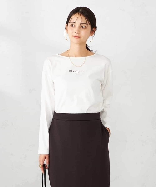 a.v.v（アーヴェヴェ）の「ロゴアソートロンT（Tシャツ/カットソー・レディース・ホワイト/チャコールグレー/グレー/ボルドー/グレー系その他・40/38/42/36/34）」の2枚目の写真