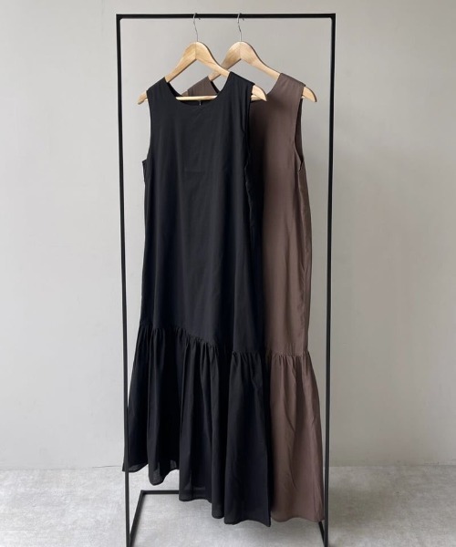 KALENO（カレノ）の「sleeveless tiered op（ワンピース・レディース・ブラウン・FREE）」の3枚目の写真