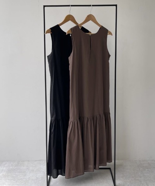 KALENO（カレノ）の「sleeveless tiered op（ワンピース・レディース・ブラウン・FREE）」の4枚目の写真