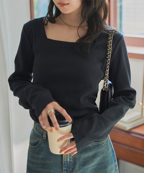 トップス Tag-Sleeve U-Neck Mini Long Tee Tag-Sleeve U-Neck Mini Long Tee – VALLAN