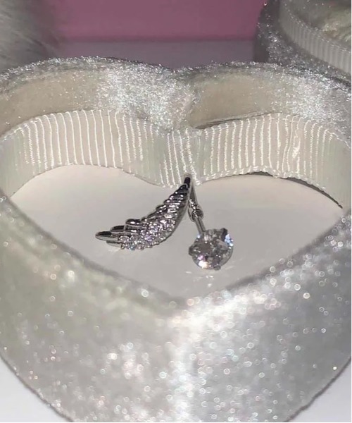 VIBGYOR(ヴィブジョー)の「レディース デザインダイヤピアス 軟骨ピアス(BDS)(ピアス(両耳用)・レディース・シルバー・FREE)」の6枚目の写真